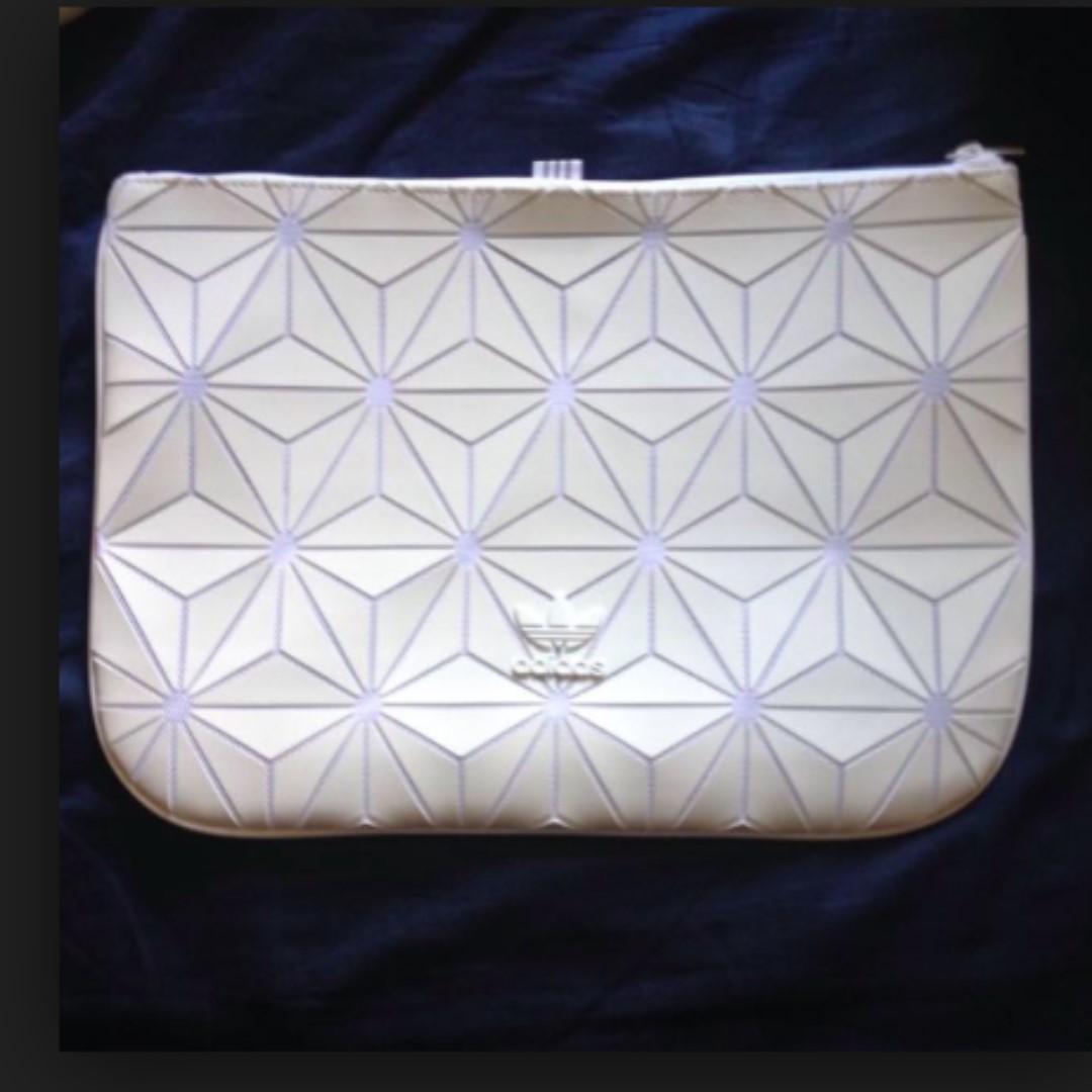 Adidas 3d shop mesh clutch