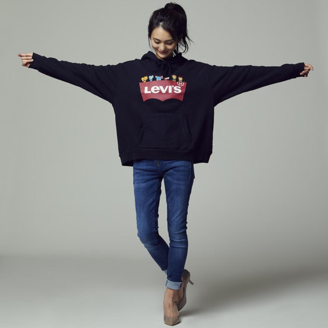 hello kitty levis hoodie
