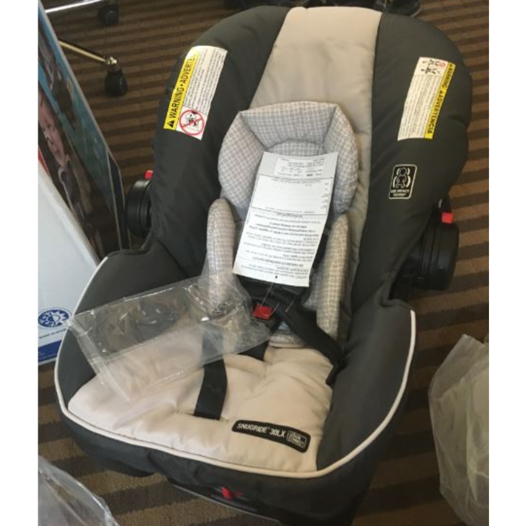 Graco Snugride 30 LX Infant Car Seat Click Connect