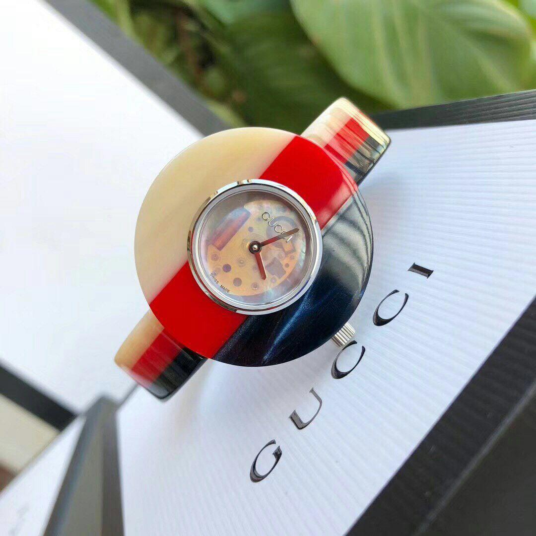 Gucci Vintage Web Watch 35mm YA143404 Women s Fashion Watches