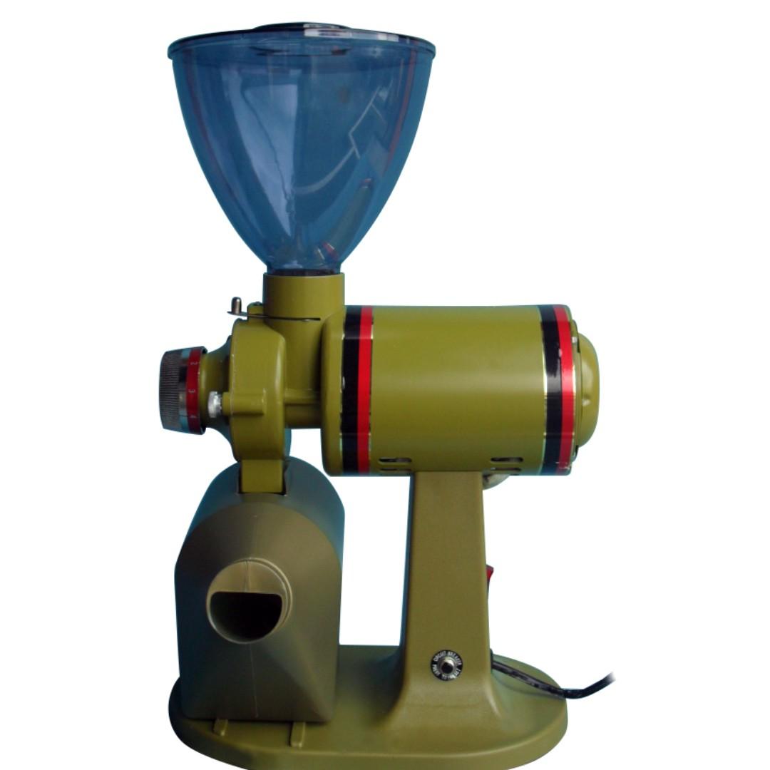 Coffee Grinder / Spices Burr Grinder Large Capacity (Category: Juicers, Blenders & Grinders) located in Valenzuela. Submitted by eightlife_equipment (Listing ID 245752002, Image 1). Description: OTHER AVAILABLE PRODUCTS: • Beverage Dispenser • Blender • Lemon Squeezers • Milk Shaker • Milk Tea Barrels • Cup Sealers - Manual/Semi-Automatic/Automatic/Full • Cup Sealing Films • Chocolate Fountain • Tray Sealer • Rossetti Coffee Percolator • Drip Cof