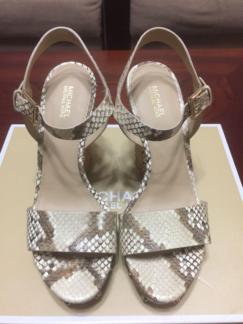 Michael kors hot sale ellen wedge