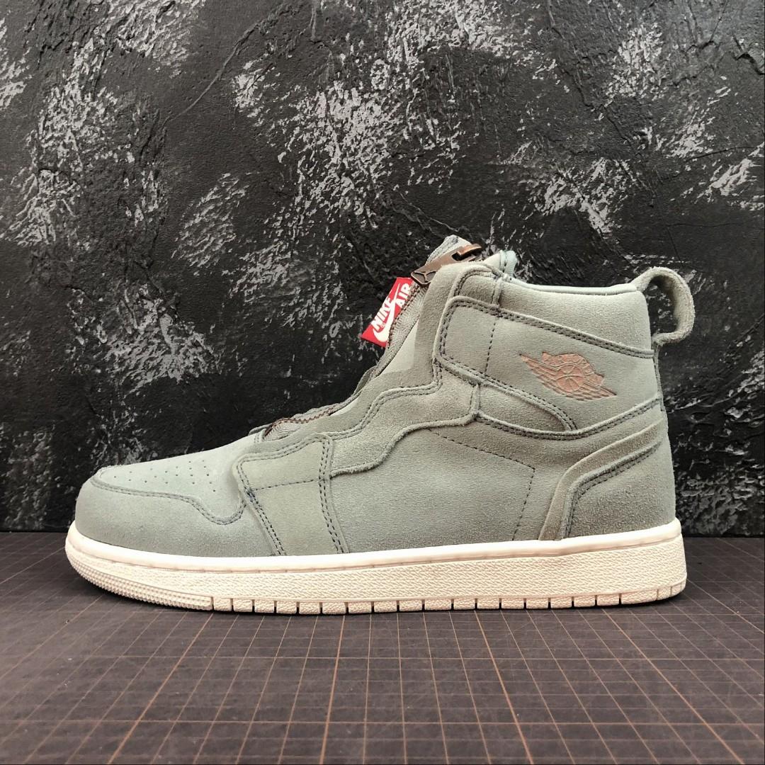 blue and black air max plus