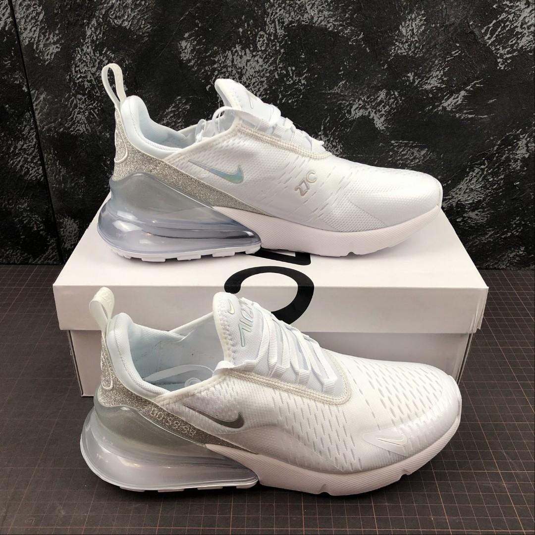 Tênis Nike Air Max 90 Essential Preto e Branco R$ 449.9