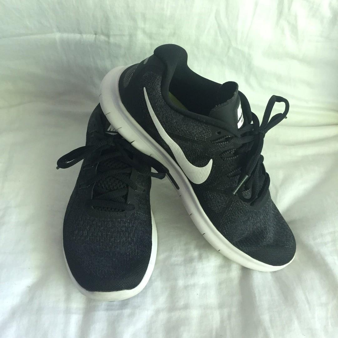 2017 womens nike free run