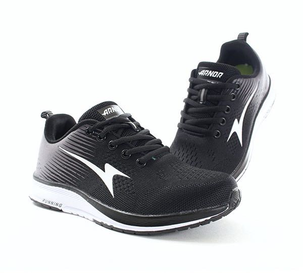 White sports on sale shoes low price