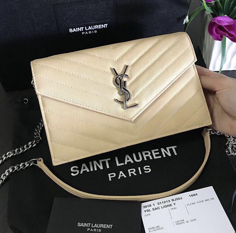 YSL SAINT LAURENT ENVELOPE MEDIUM BAG (100% AUTHENTIC), Luxury, Bags &  Wallets on Carousell