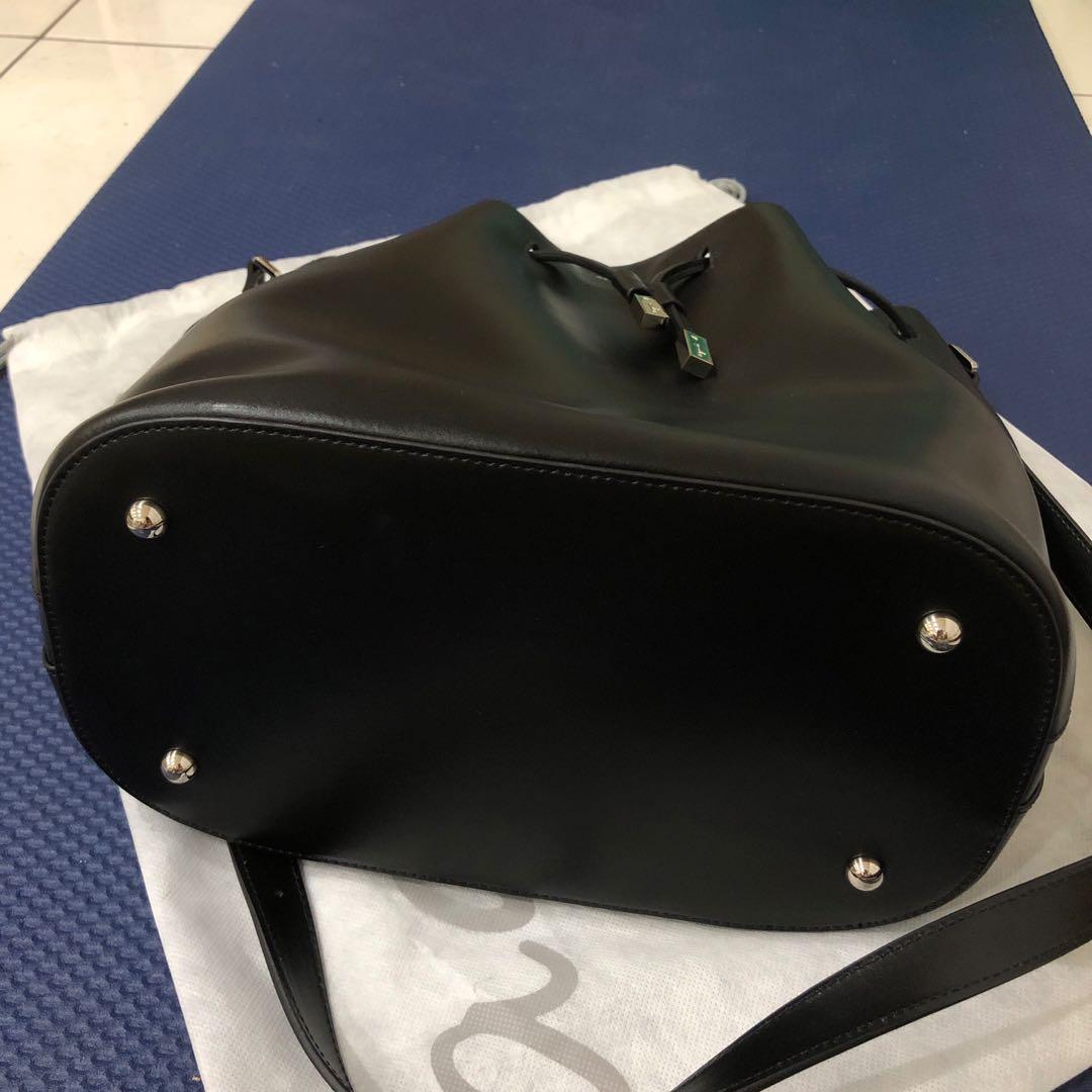 agnes b 牛皮水桶包 全新