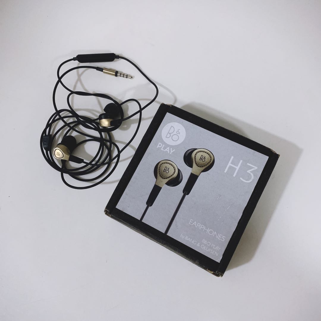 Bang Olufsen BeoPlay H3 2nd gen Champagne Gold earphones Audio