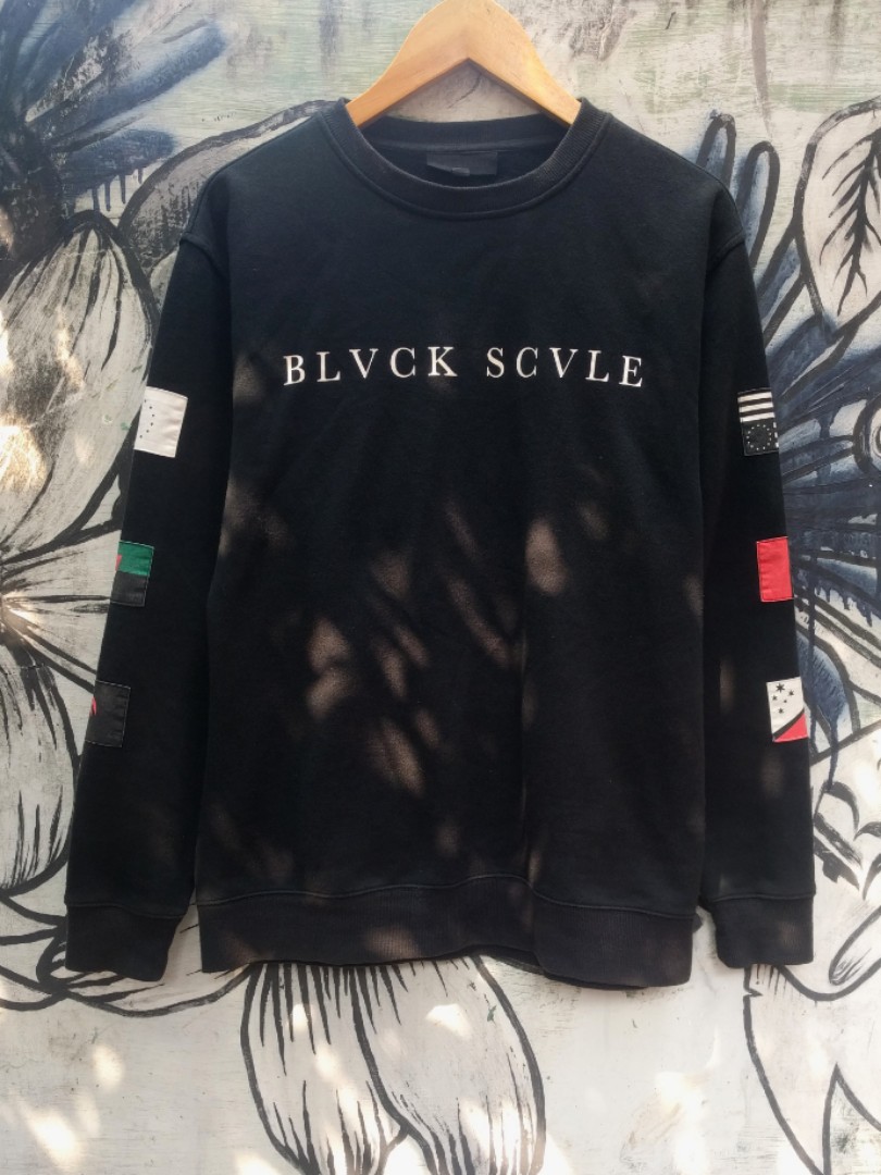 Black online scale crewneck