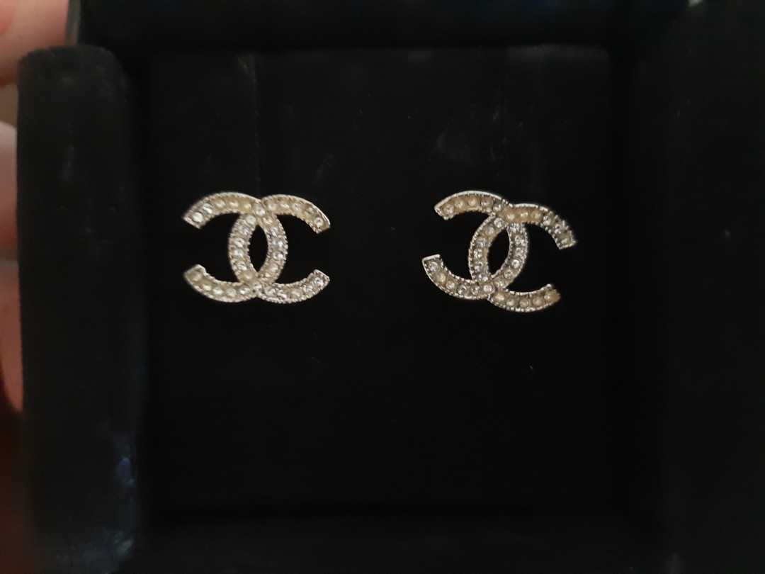 Chanel classic clearance earrings cc