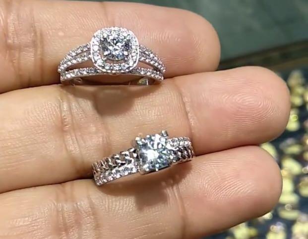 Cincin Berlian Ubs Emas Asli Fesyen Wanita Perhiasan Di Carousell Bagi sebagian orang, memiliki cincin tunangan adalah sebuah kebanggan karena hal itu akan mempengaruhi status seseorang. cincin berlian ubs emas asli