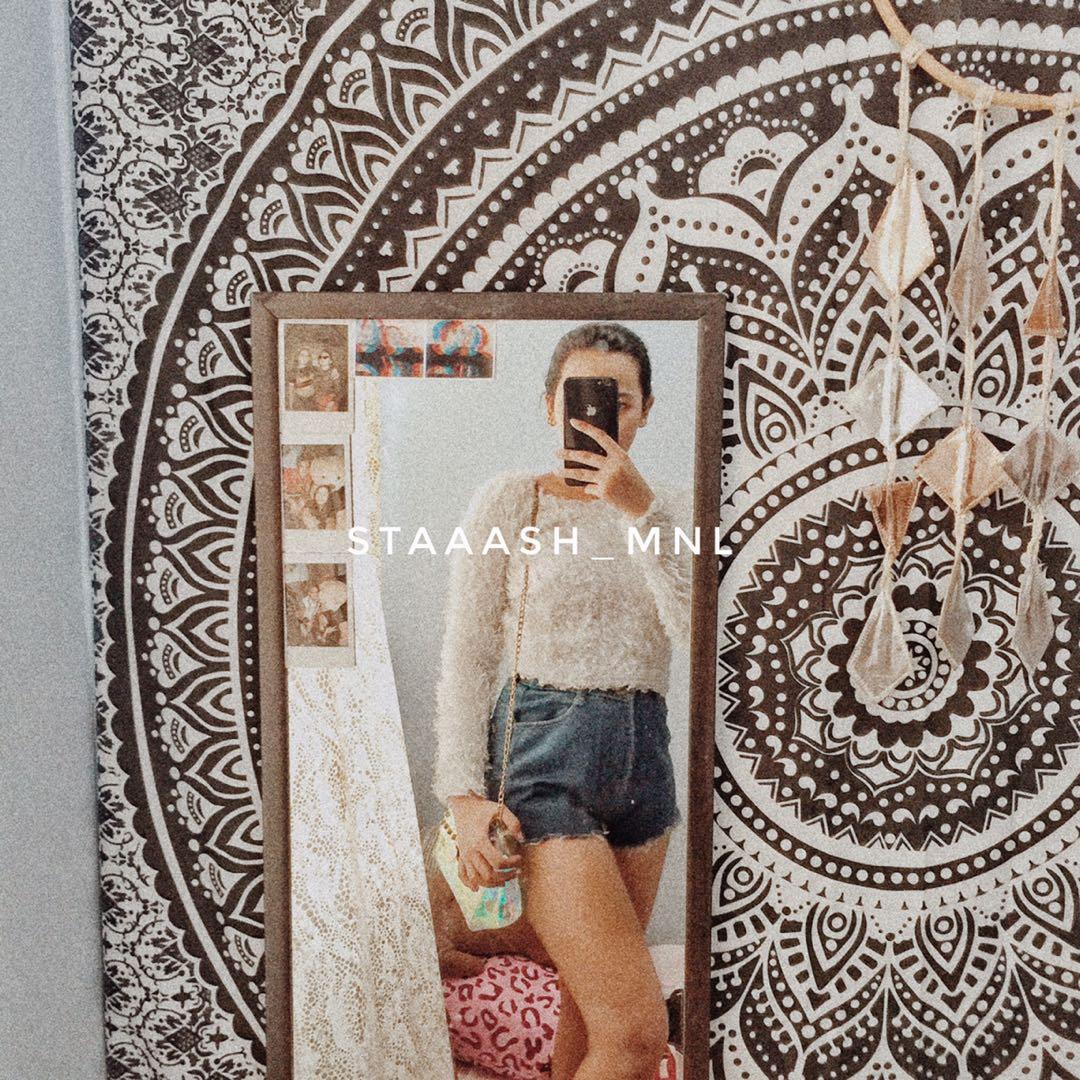 Faux Fur crop sweat shirt (Category: Others Tops) located in Pasig City. Submitted by settey (Listing ID 245925654, Image 1). Description: Top: 200.00 shorts: 150.00.