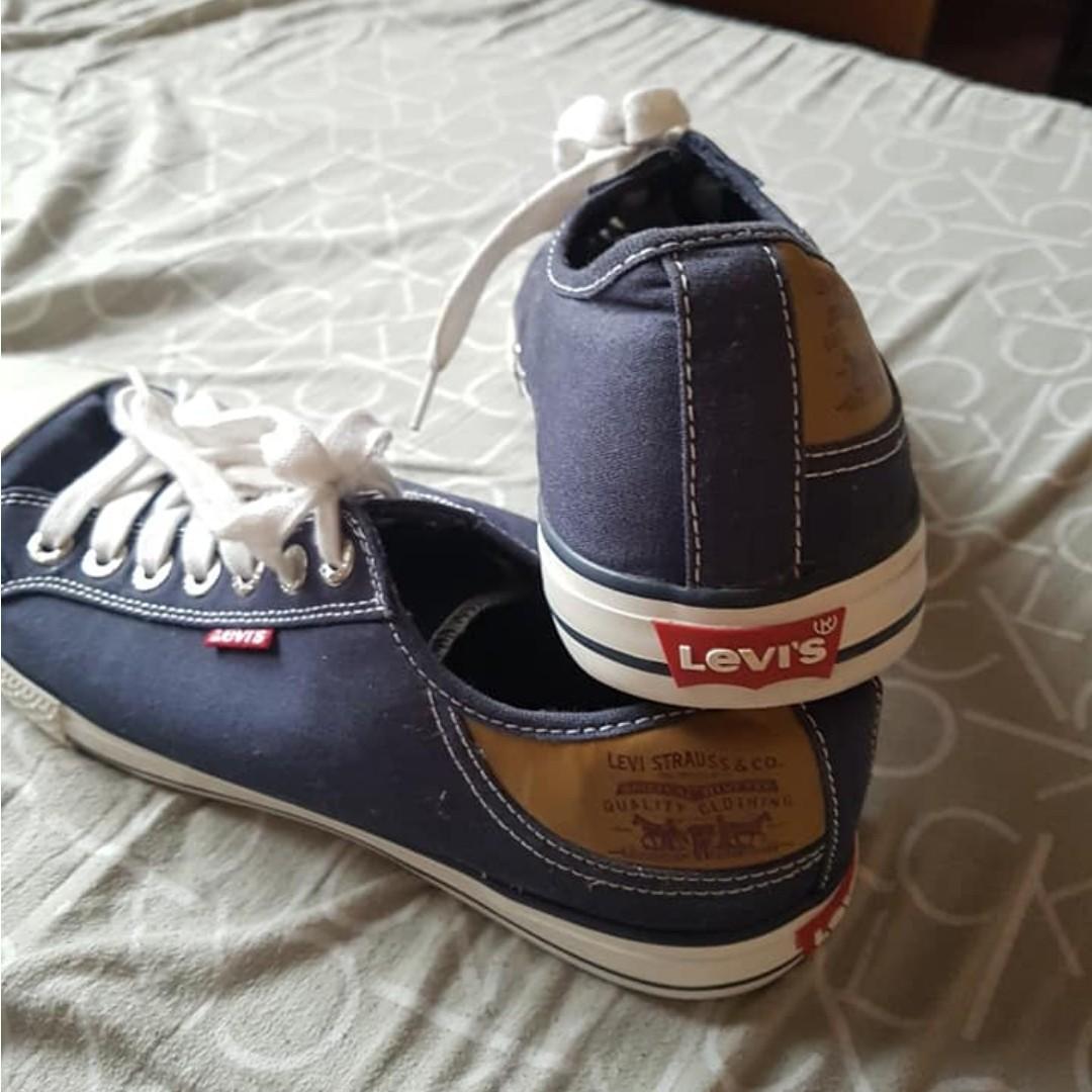 denim levi sneakers