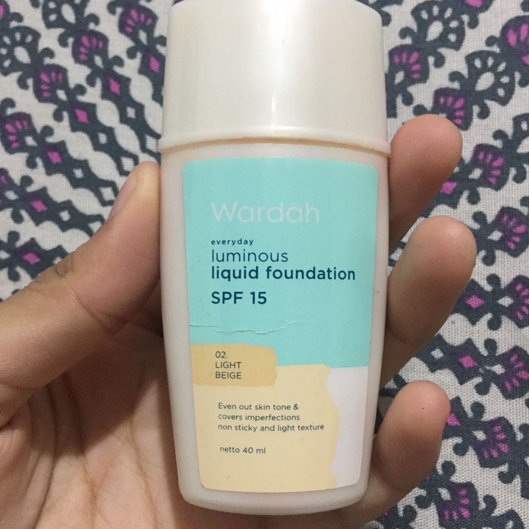 Wardah luminous 2025 liquid foundation