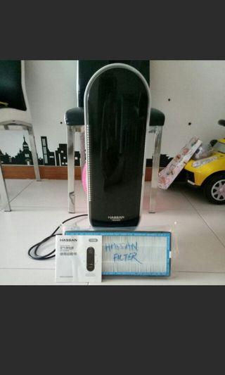 Air cleaner with ionizer