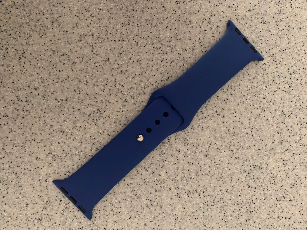 38 mm Apple Watch Straps (Category: Portable Audio Accessories) located in Bustos. Submitted by krnmrms (Listing ID 246029386, Image 1). Description: Apple Watch straps for 38mm 200 each but get 3 for only 500. Meetups: Bustos SM baliwag Venice Piazza Taguig.
