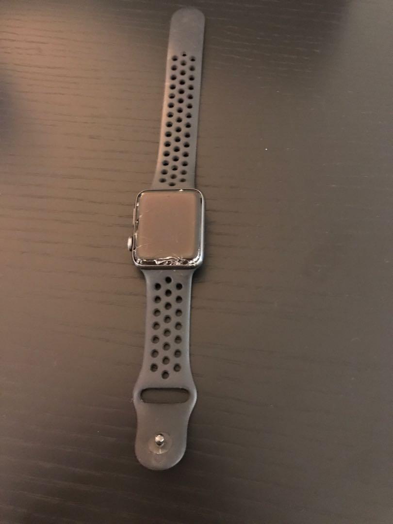 Apple Watch Nike series 2 broken screen