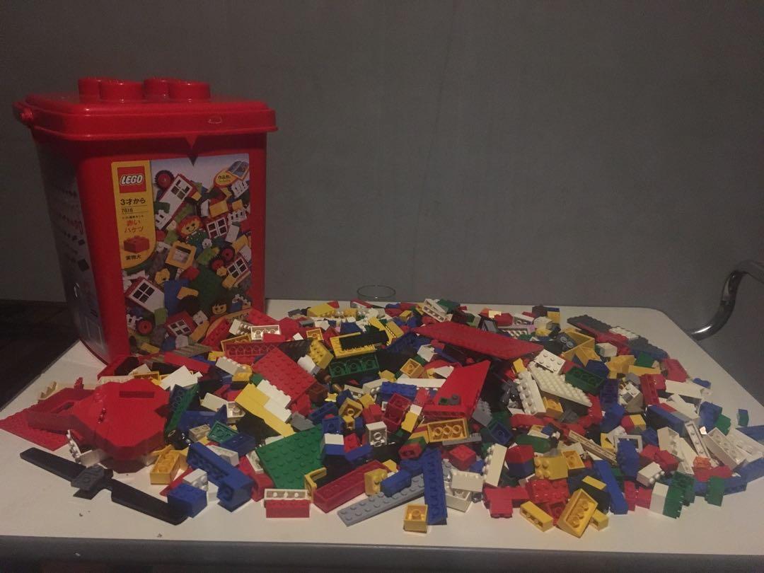 lego assorted bucket