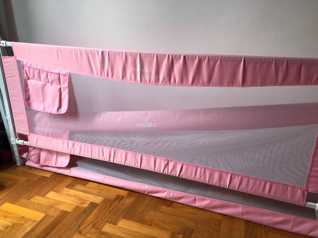 Bed side fence king size, Babies & Kids, Baby Nursery & Kids