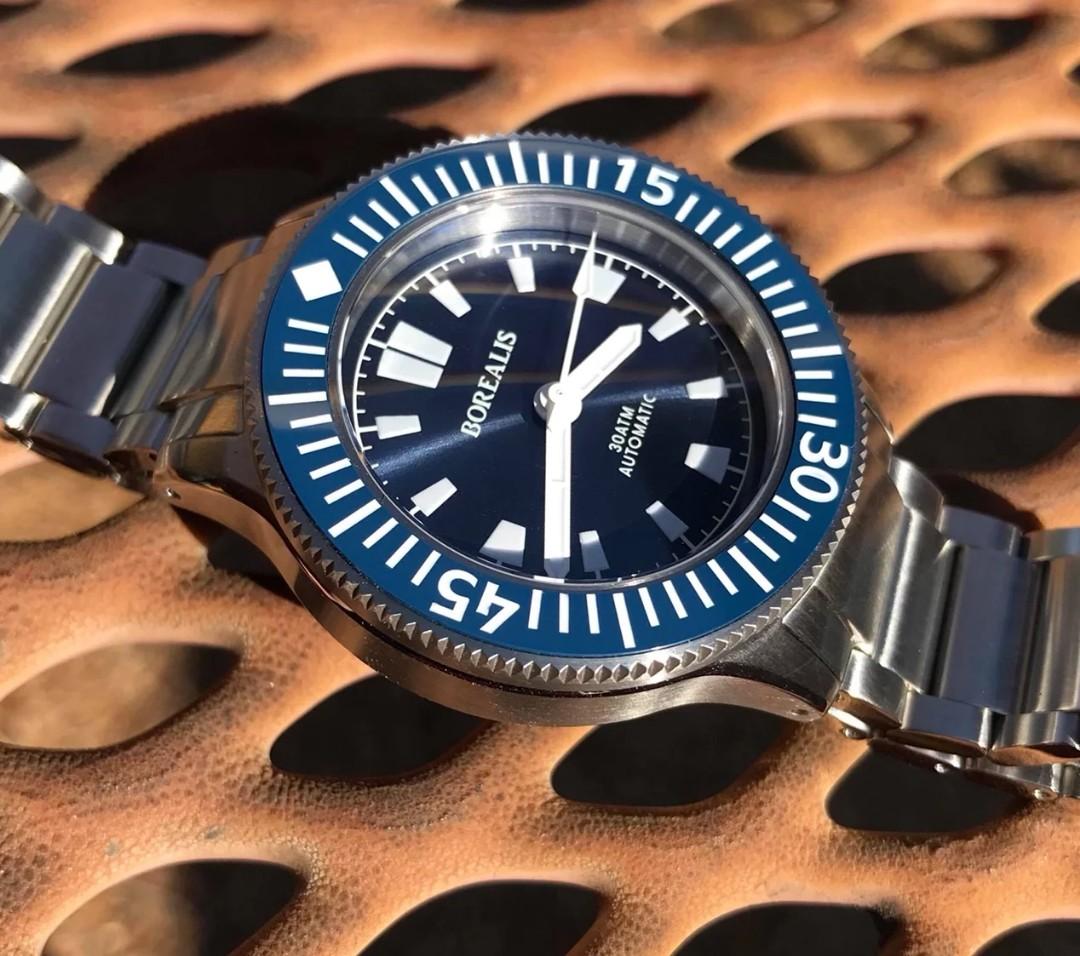 Awesome Lume Borealis Sea Storm Blue watch Mobile Phones