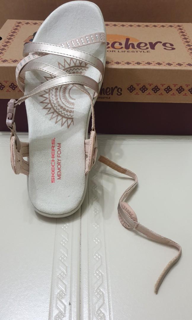 Memory foam ladies best sale sandals