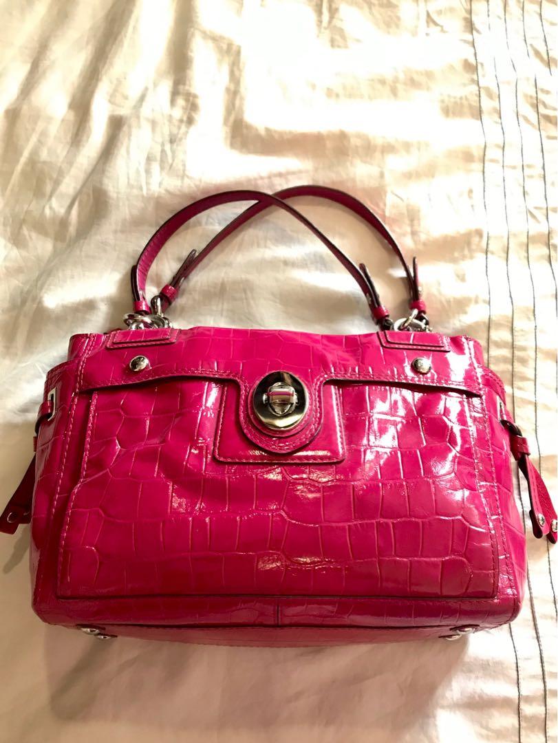 coach shoulder bag pink