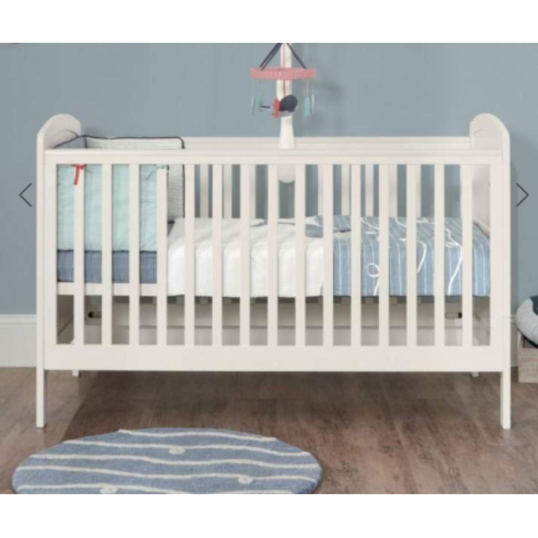 crib with bed underneath