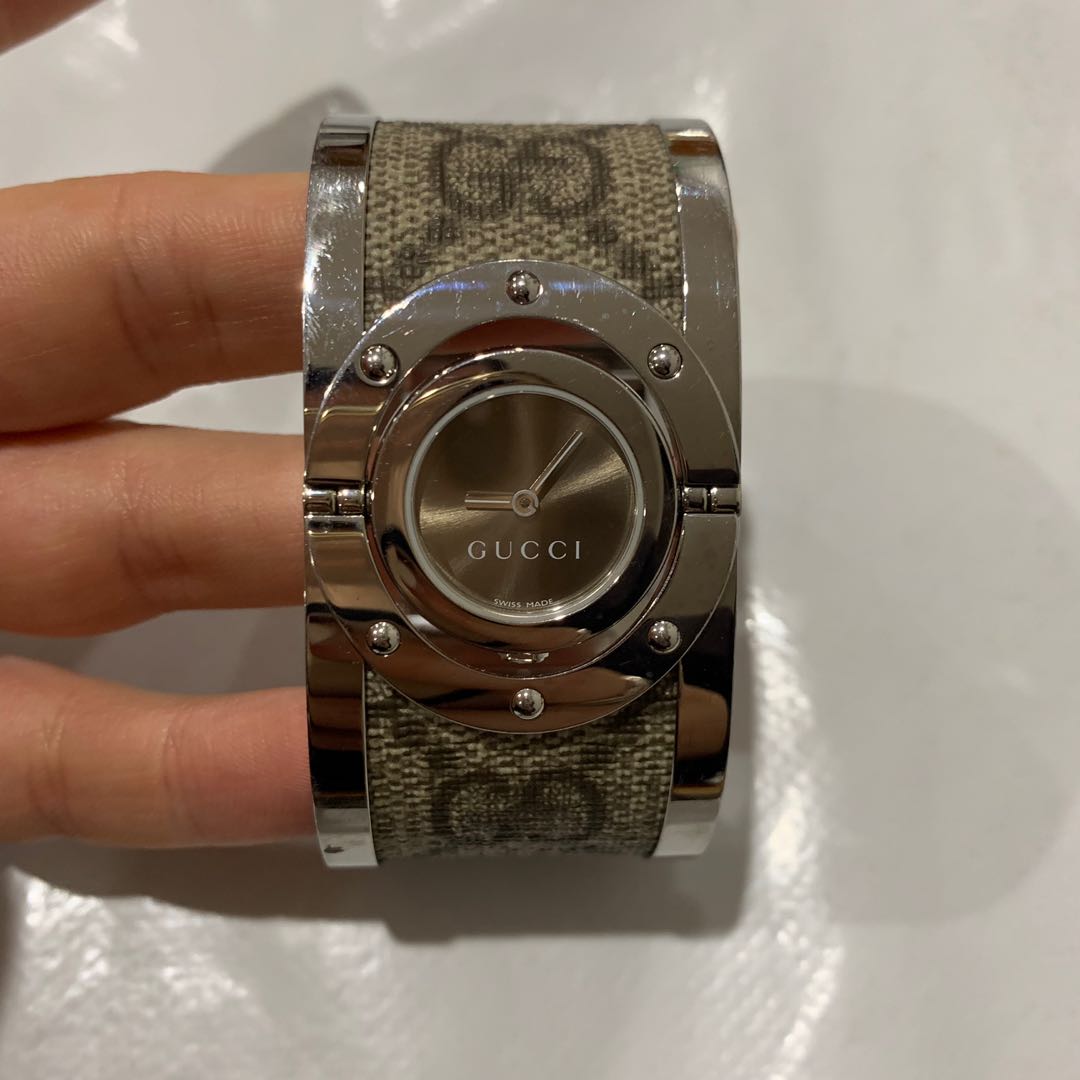Gucci 112 Twirl Bangle Watch, Women's 