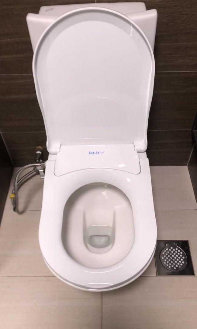 “Jet It” Non Electric Toilet Bidet Seat Cover, Furniture & Home Living, Bathroom & Kitchen