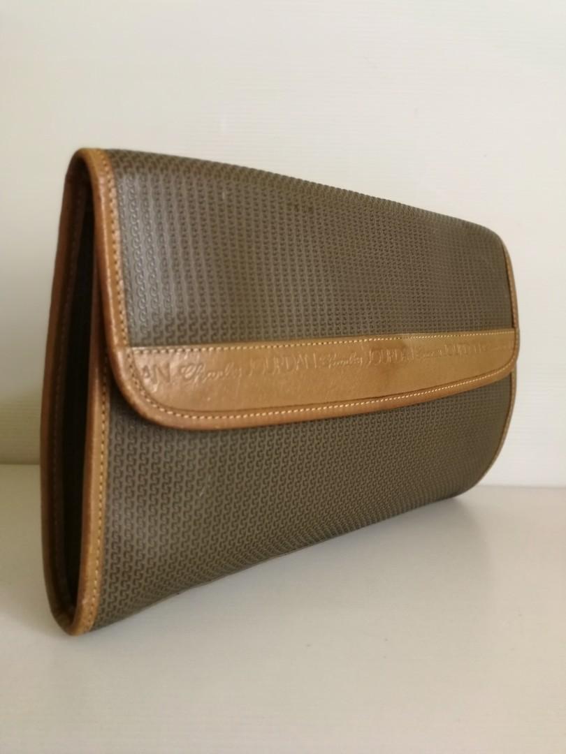 Luxury bags & wallets (Category: Luxury Bags & Wallets) located in Muntinlupa City. Submitted by mcjek1026 (Listing ID 246044607, Image 2). Description: Original vintage Charles Jourdan leather clutch bag. Pls check pics to appreciate. Dimensions: 10" x 7".