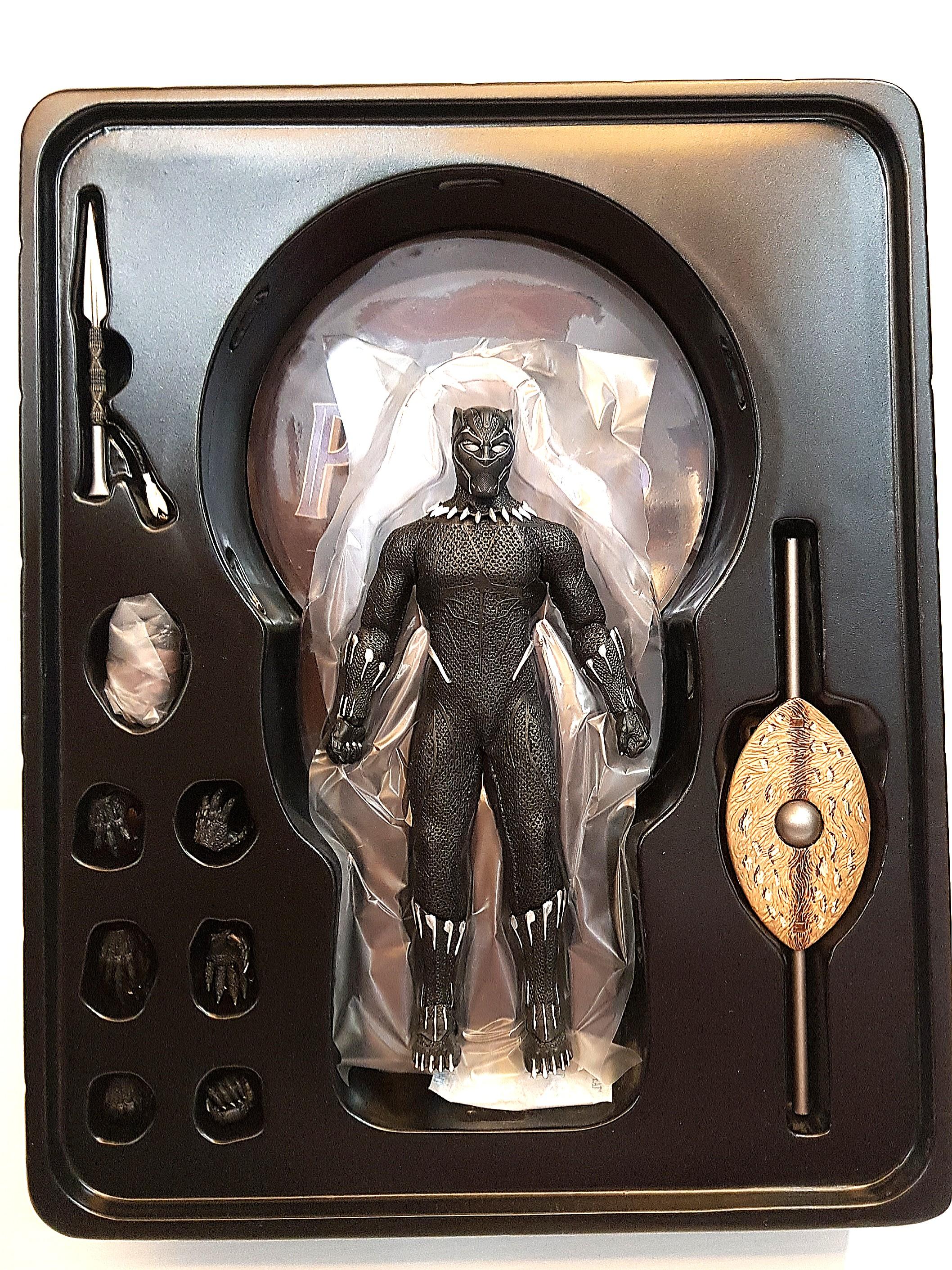 mezco one 12 black panther