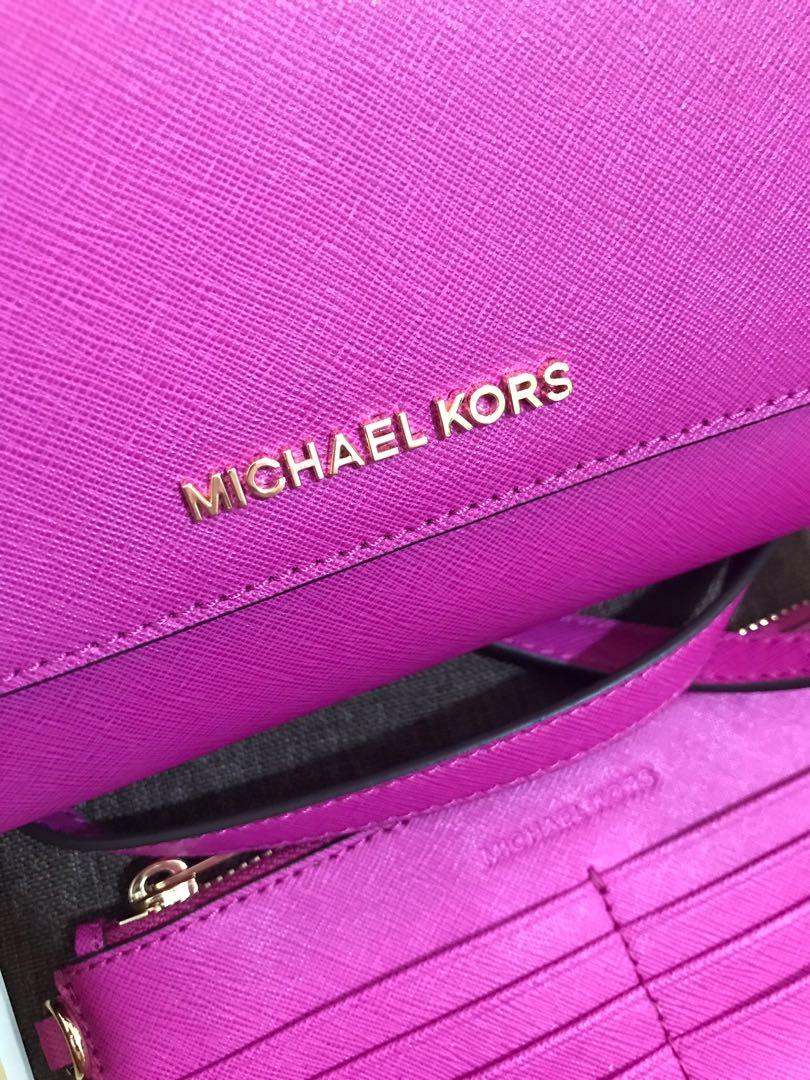 Michael Kors PRE-LOVED Saffiano Leather 3-in-1 Crossbody Red - $91 (69% Off  Retail) - From Melanie
