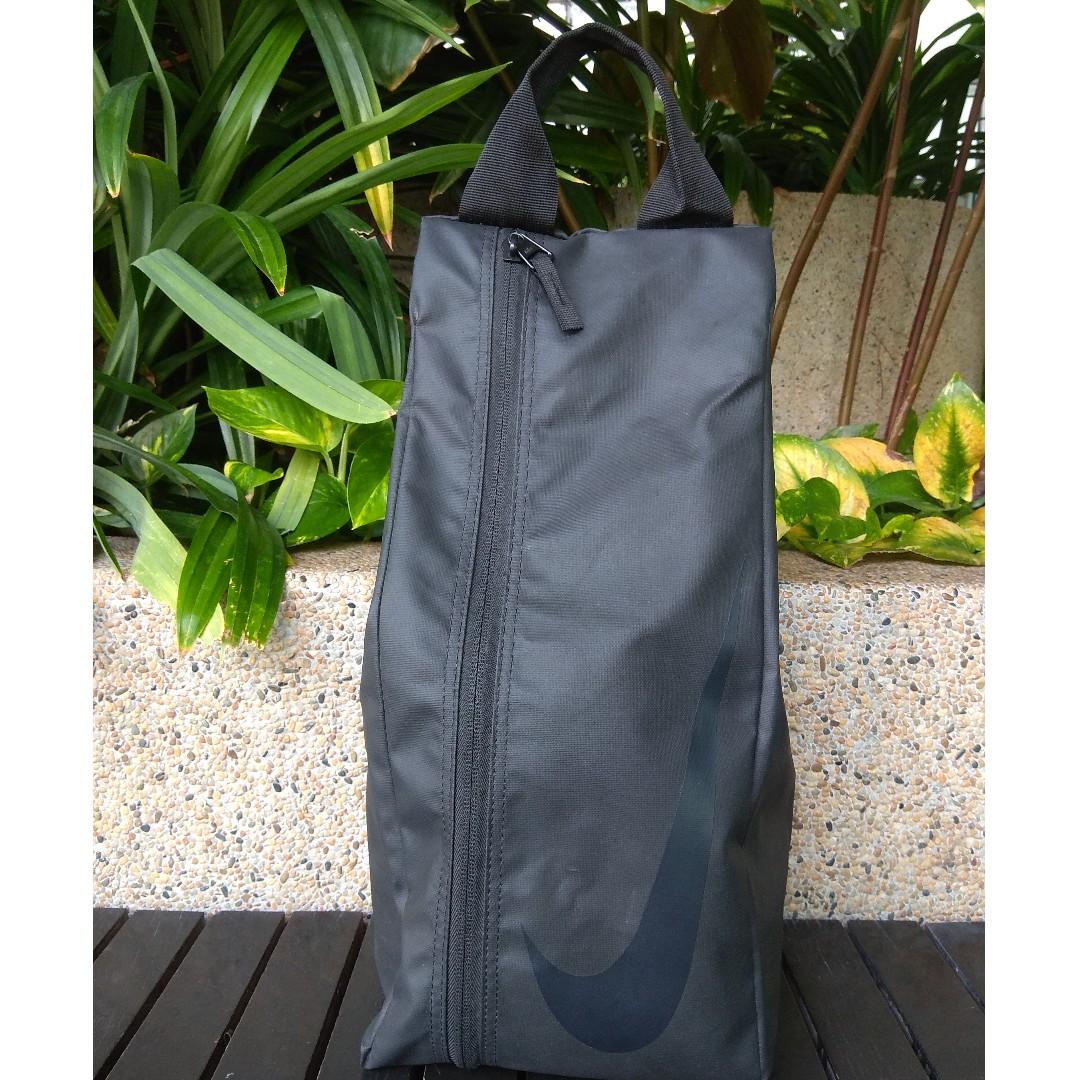 Nike FB 3.0 Shoe Bag Soccer BA5101-001, Men's Fashion, Bags \u0026 Wallets,  Others on Carousell