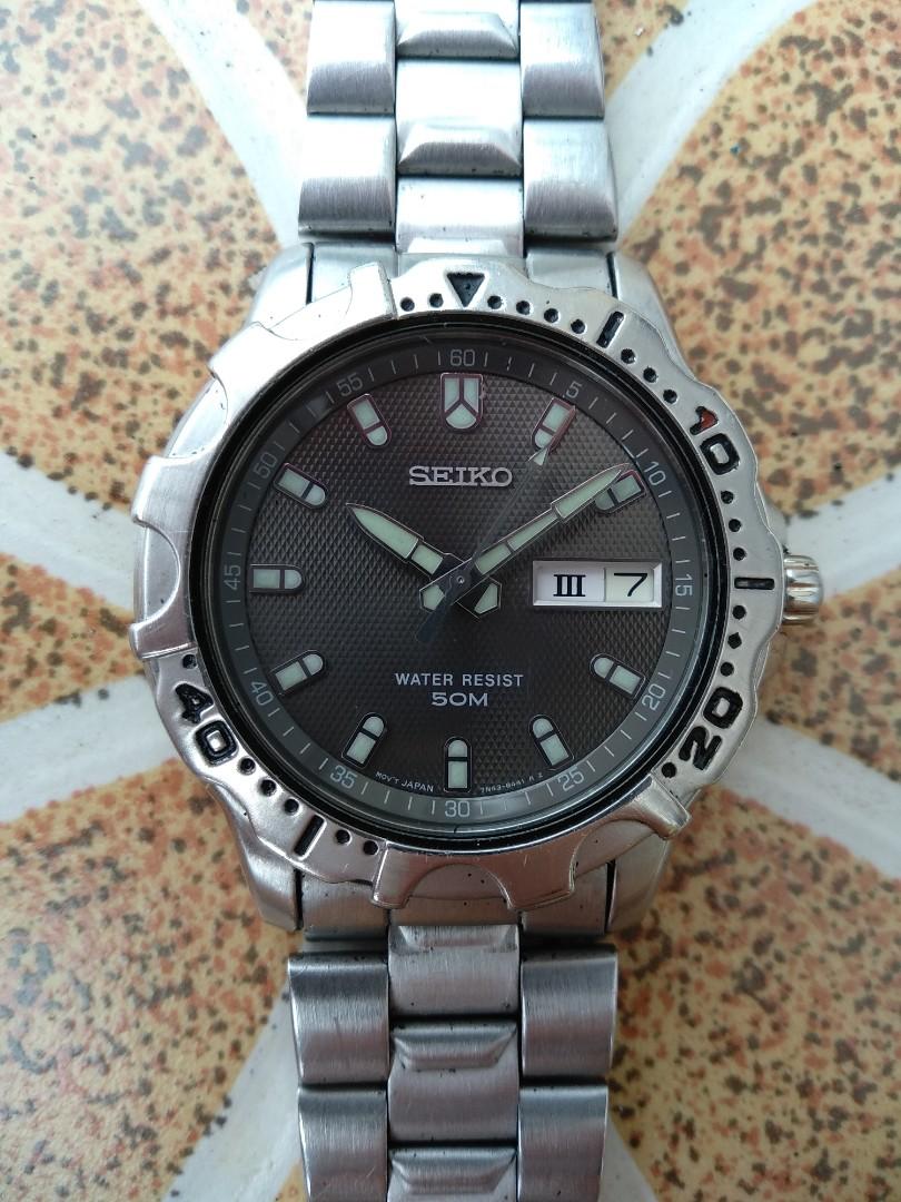 Seiko 7n43-8299, Men's Fashion, Watches & Accessories, Watches on Carousell