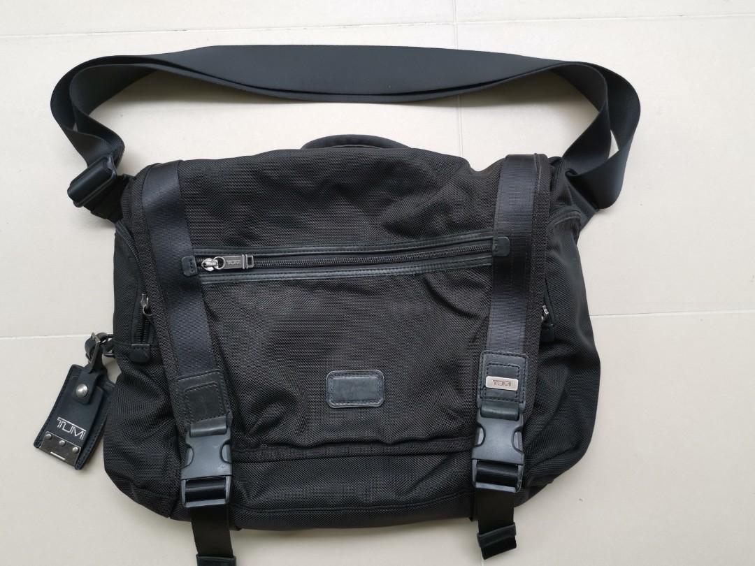 tumi men's messenger bag