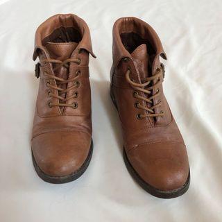 Steve Madden Brown Laced Ankle Boots