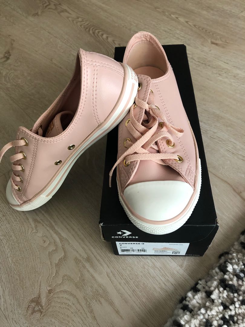 converse dusty pink