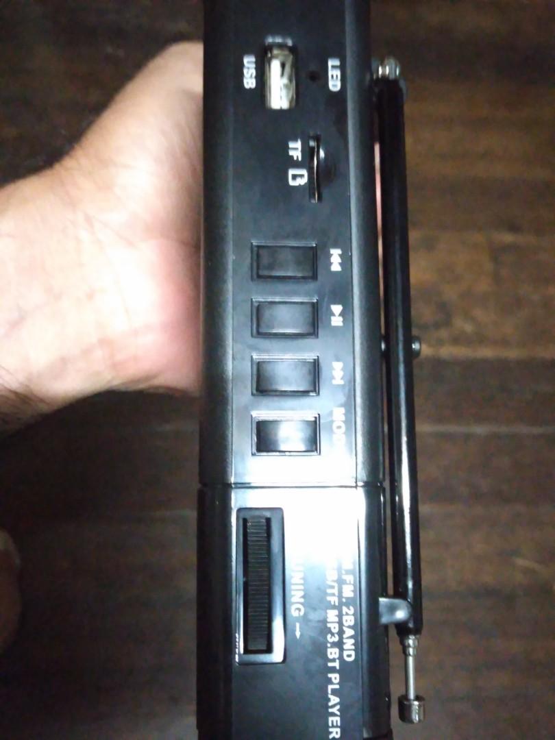 Bluetooth speaker with am/fm radio rechargeable (Category: Soundbars, Speakers & Amplifiers) located in Quezon City. Submitted by joselaquino (Listing ID 246294850, Image 3). Description: Brand new bluetooth speaker with am/fm radio and sd card slot, bl5c battery.