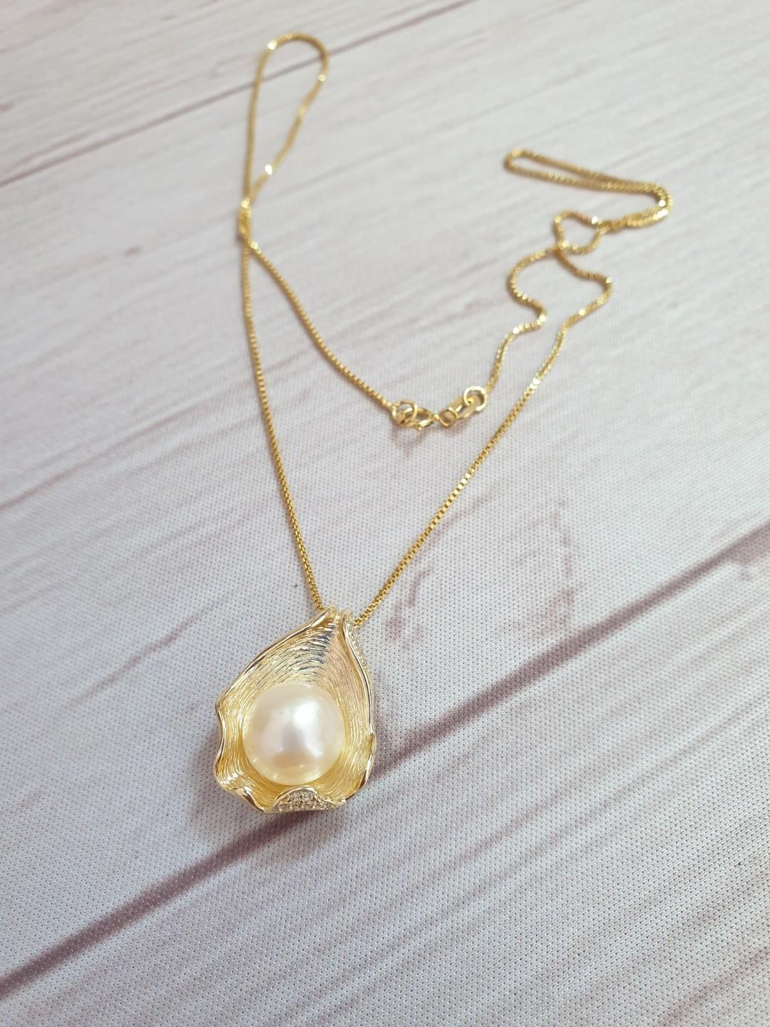 Gold new arrivals oyster necklace