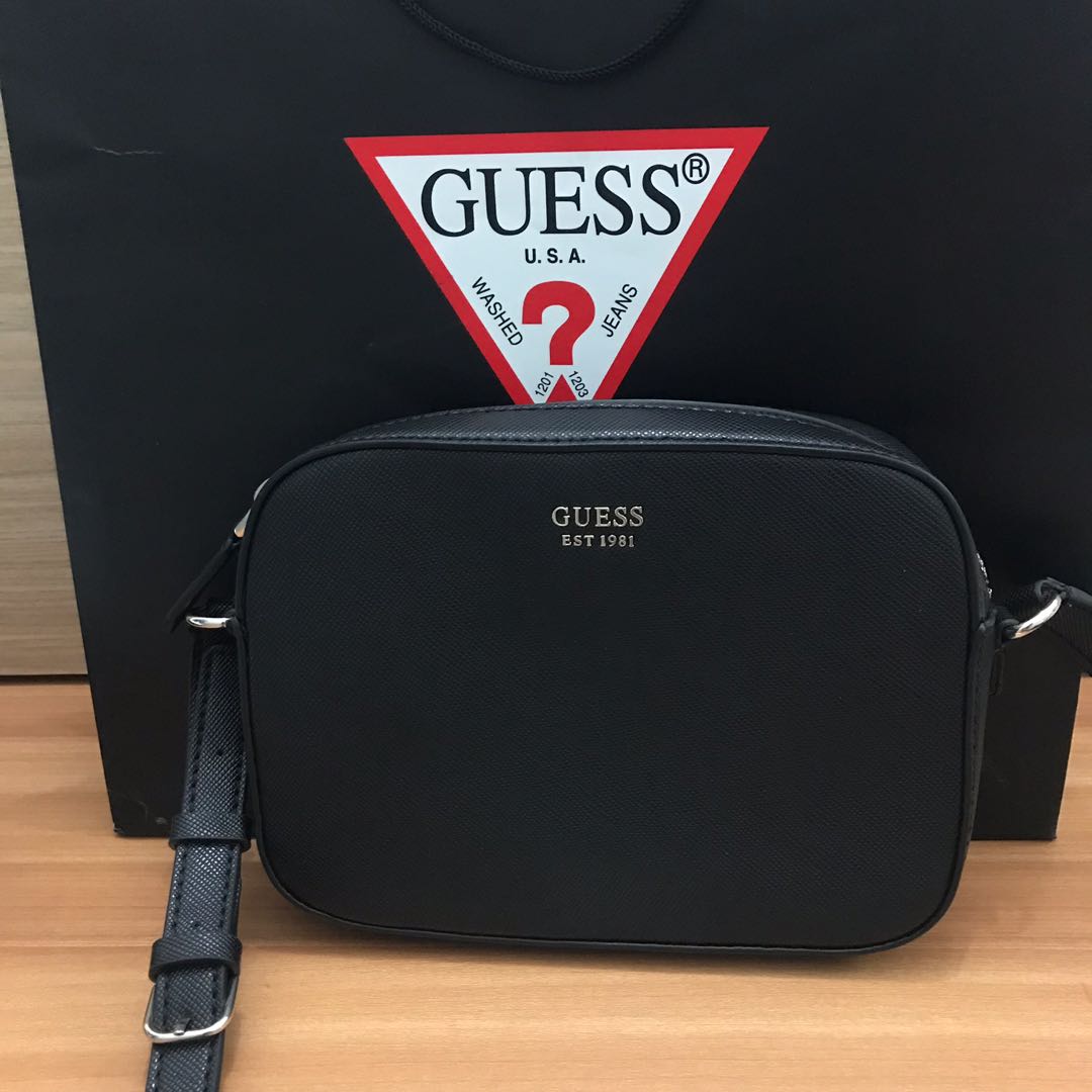 Guess black kamryn top zip crossbody bag authentic, Fesyen Wanita, Tas