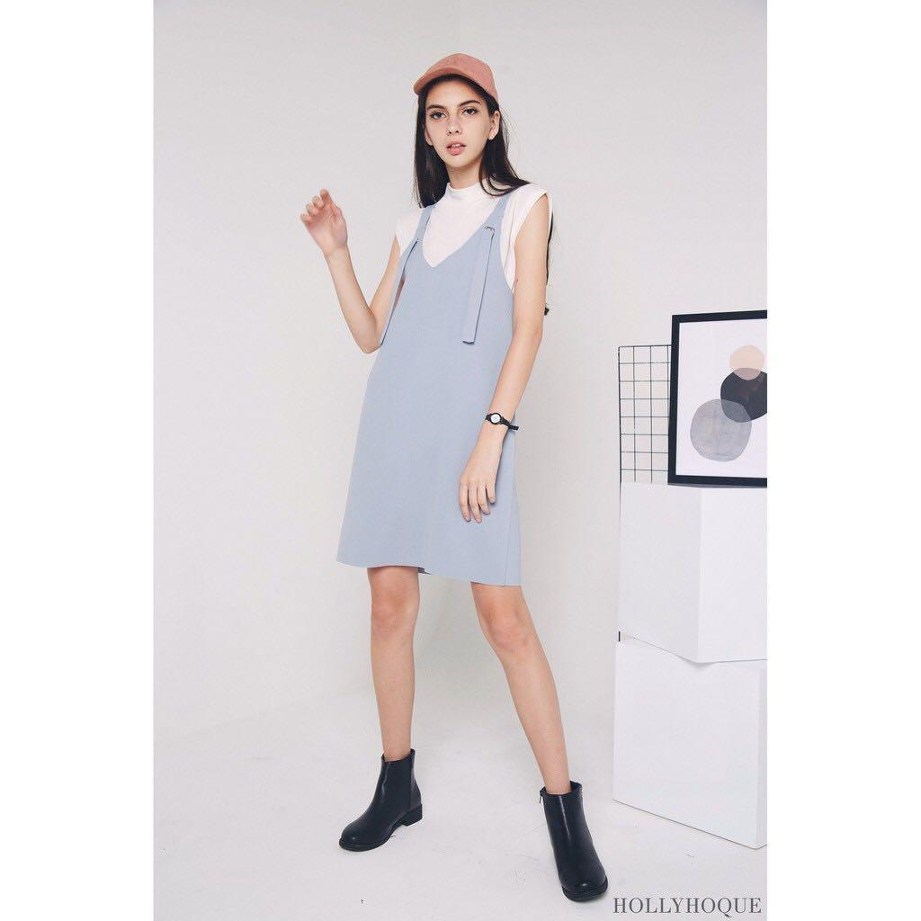 Hollyhoque Duffy Strappy Pinafore Dust Dress Women S Fashion Dresses Sets Dresses On Carousell