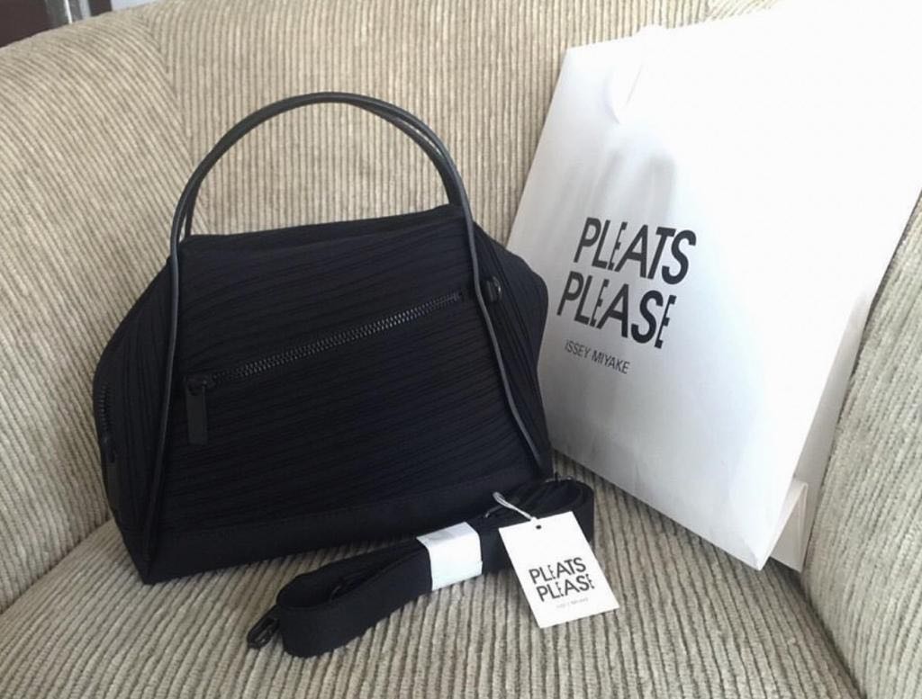 Pleats Please Issey Miyake small black bag, Fesyen Wanita, Tas & Dompet di  Carousell