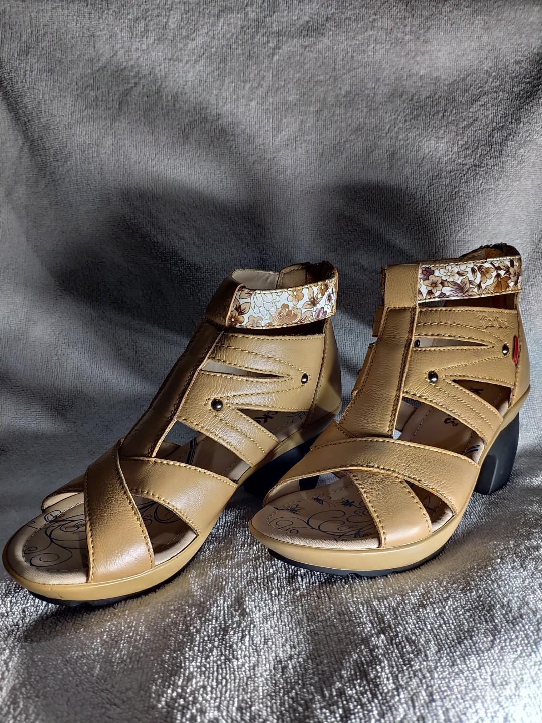 kickers womens sandals