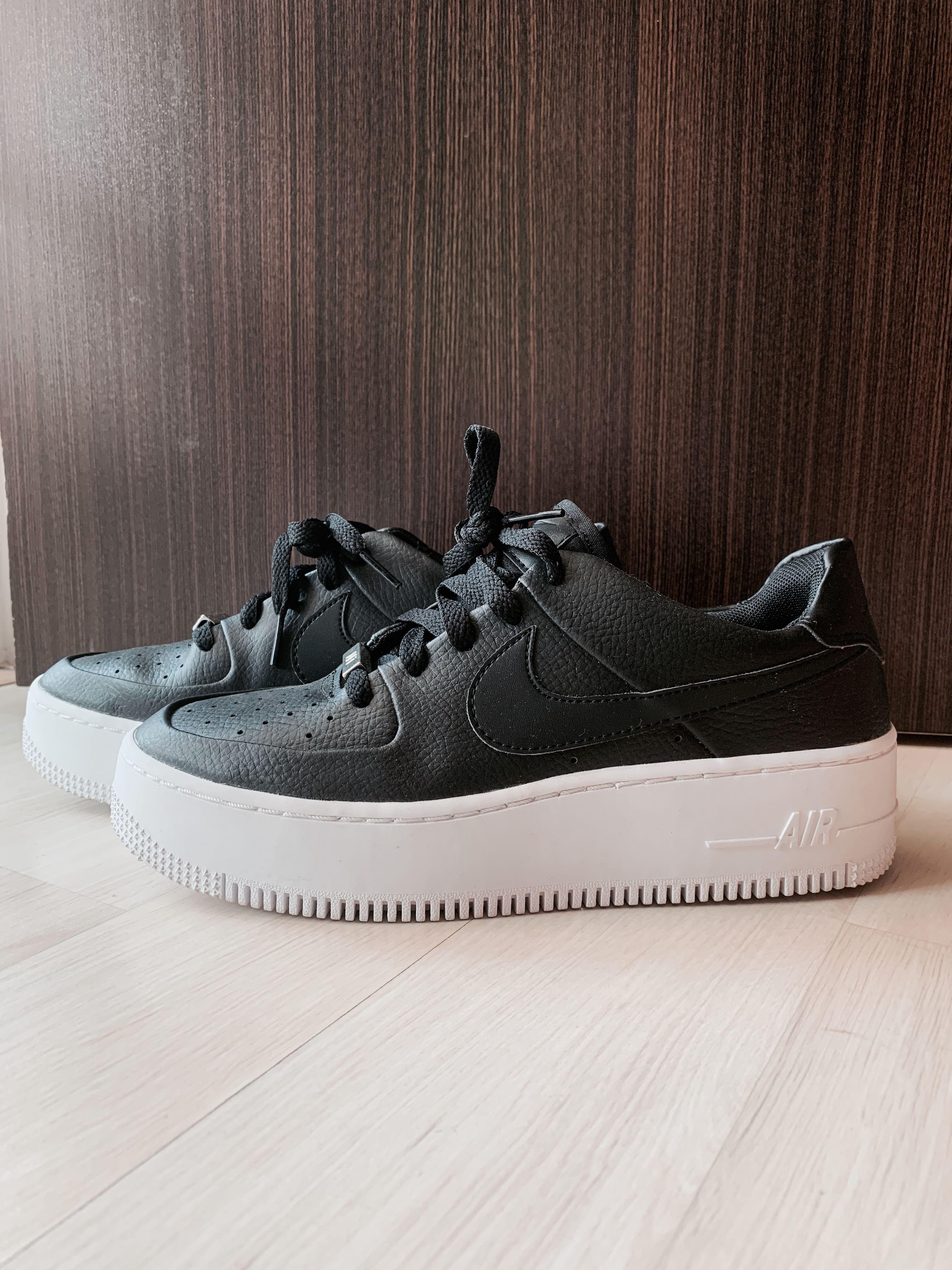 nike air force sage low black