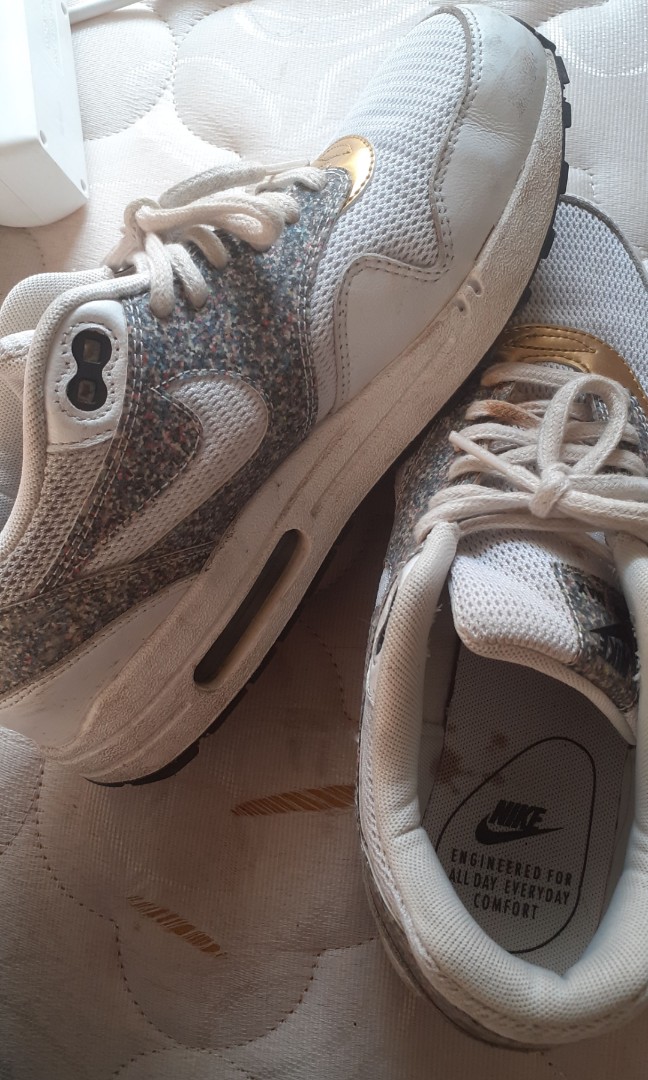 nike based