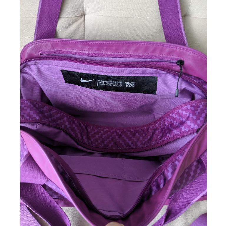 Nike c72 legend duffle bag hotsell