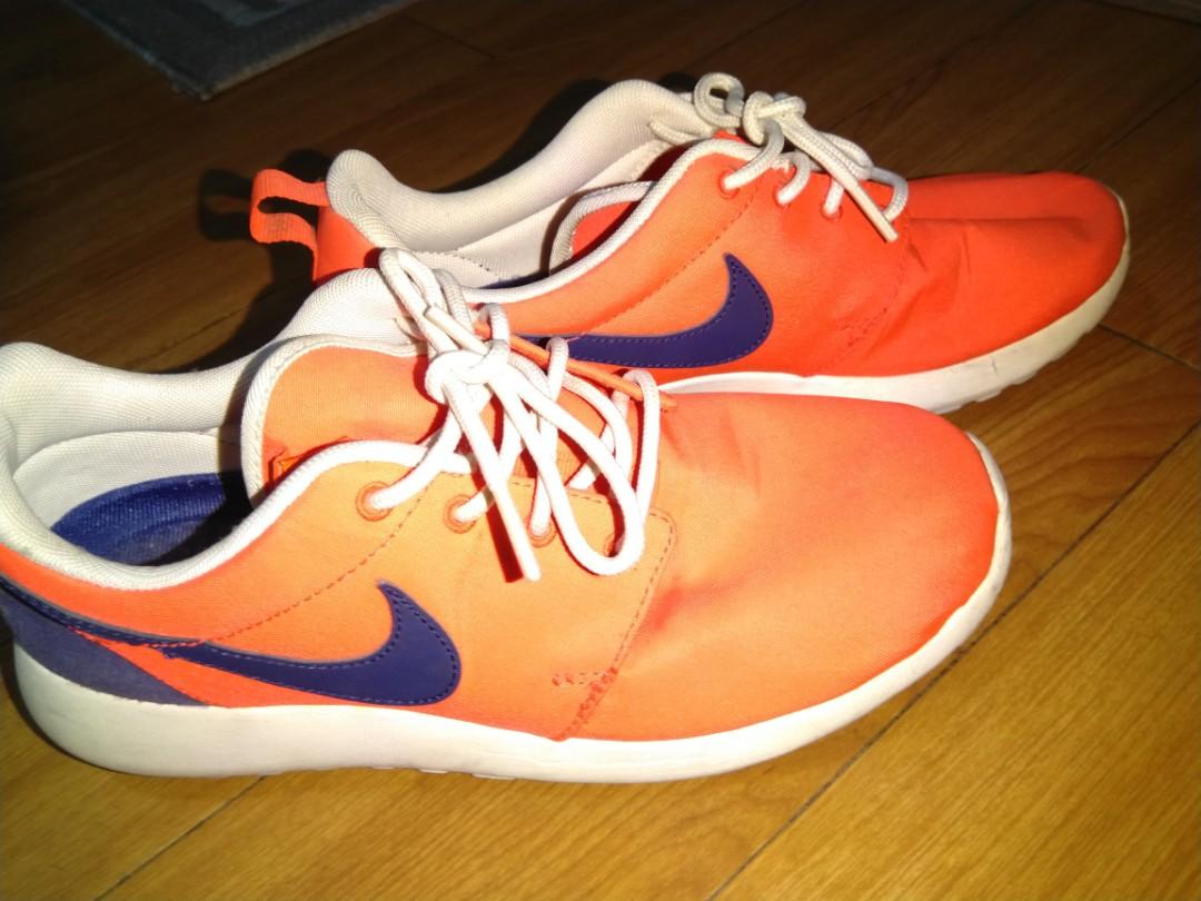 nike retro sneakers womens