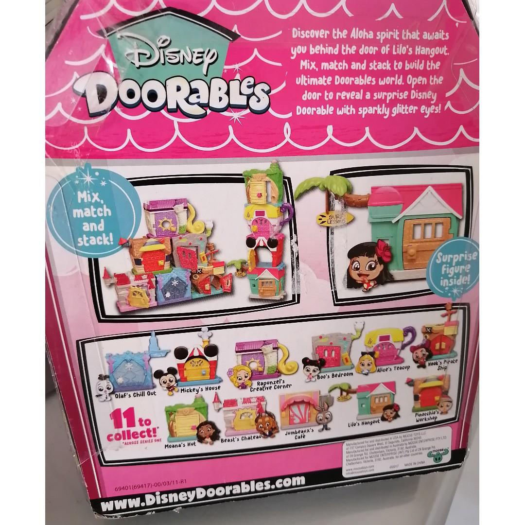 Lilo's Hangout with Surprise Figure Disney Doorables Mini Playset 