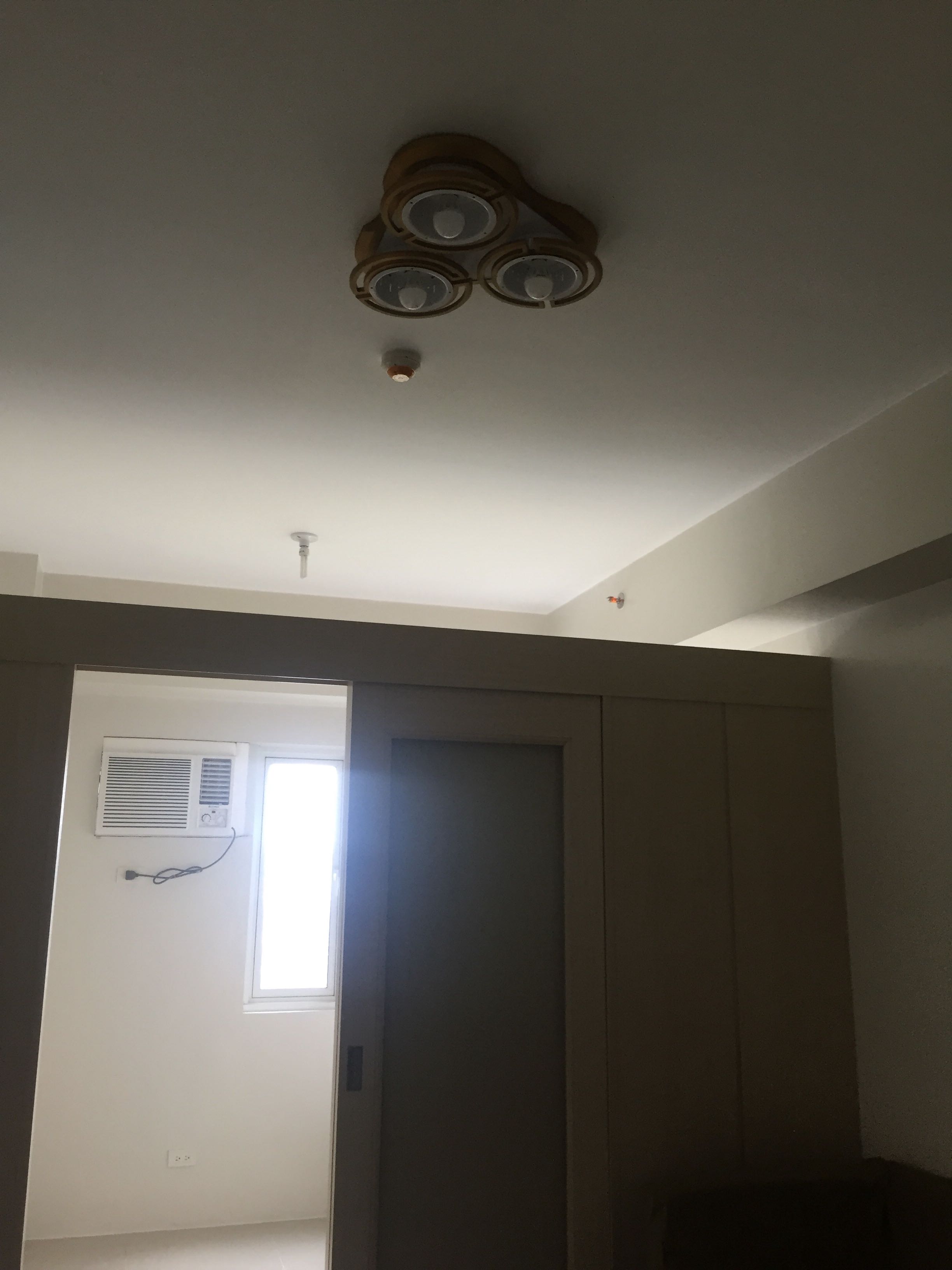 (Category: ) located in . Submitted by esbee28 (Listing ID 246283650, Image 1). Description: .